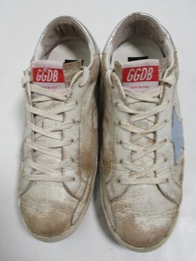 Golden Goose Unisex Super-Star Distressed Sneaker White Silver Top Heel 6 US